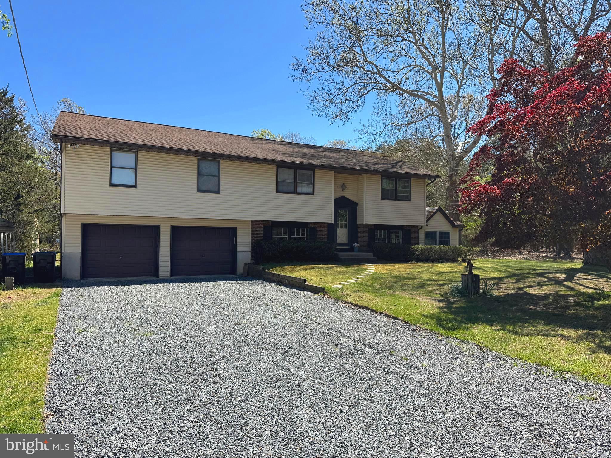 1868 LANCASTER LANE