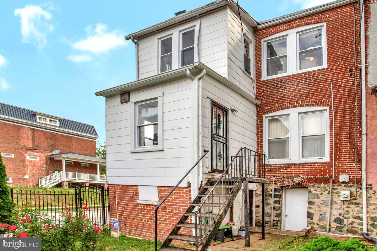 PARK CIRCLE - Residential