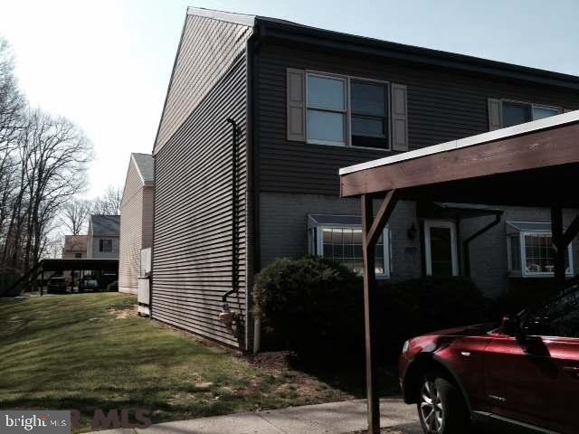 Great investment opportunity. Leased through August 2015 at $1080 per month. Main floor open floor plan. 2nd Floor two nice sized bedrooms. Lower level has bedroom and family room. Bus route close by. Close to shopping.