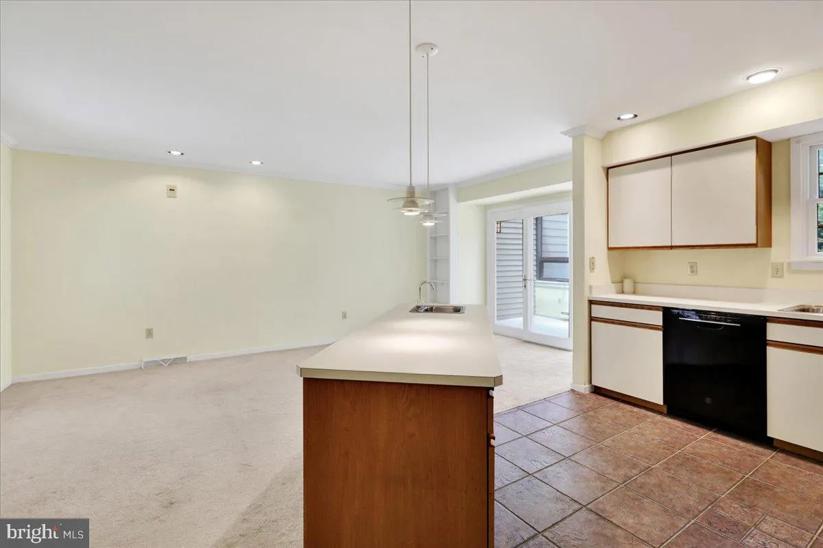 Wyomissing, Pennsylvania 19610, United States, 3 Bedrooms Bedrooms, ,3 BathroomsBathrooms,Residential,Active,191560