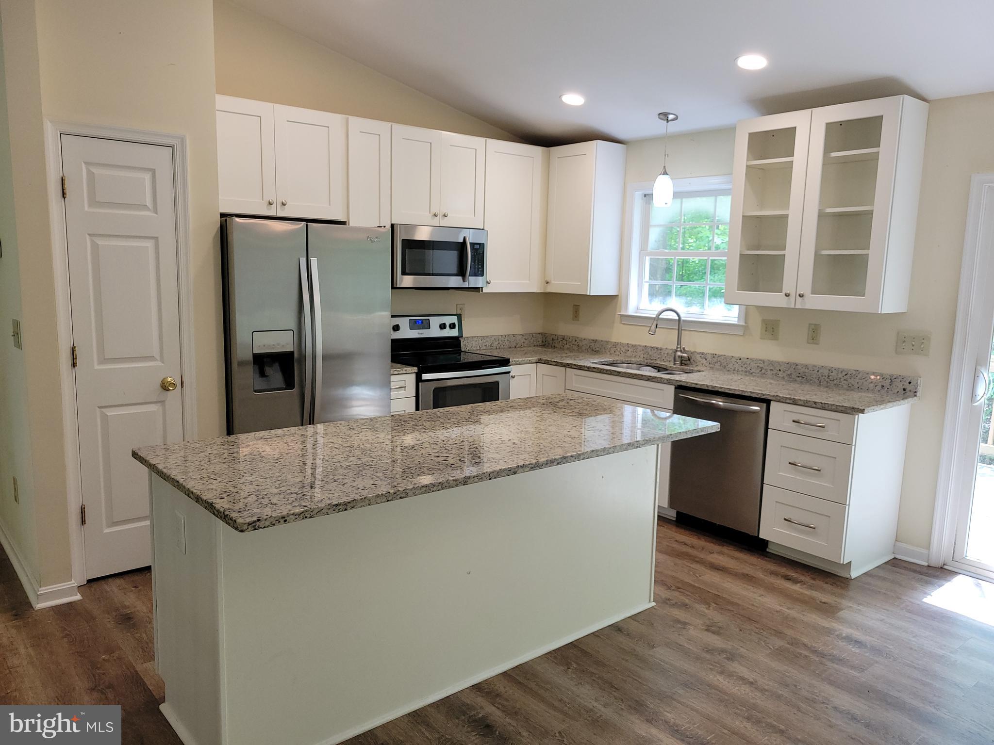 PRESIDENTIAL LAKES - Residential Lease