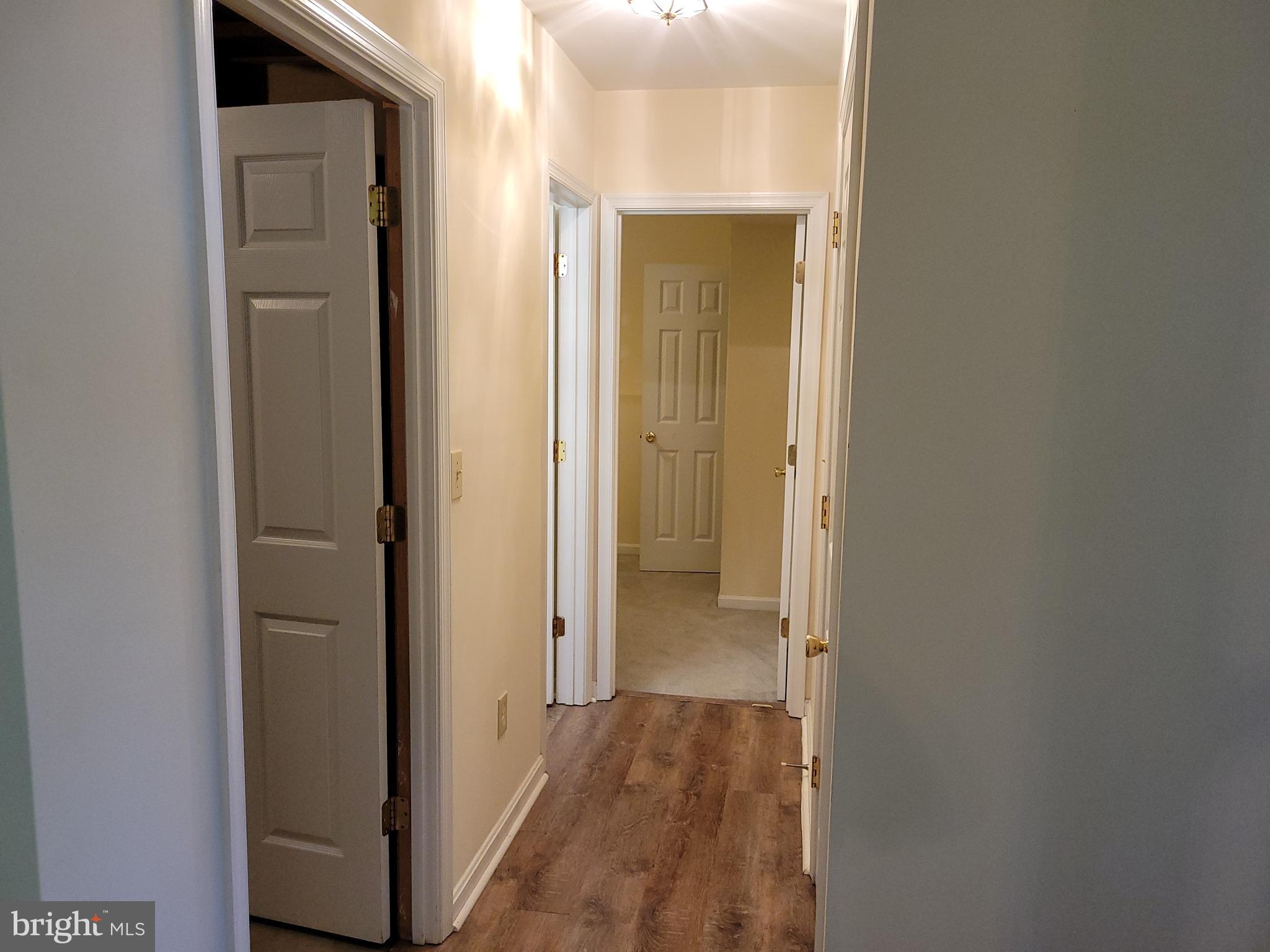 PRESIDENTIAL LAKES - Residential Lease