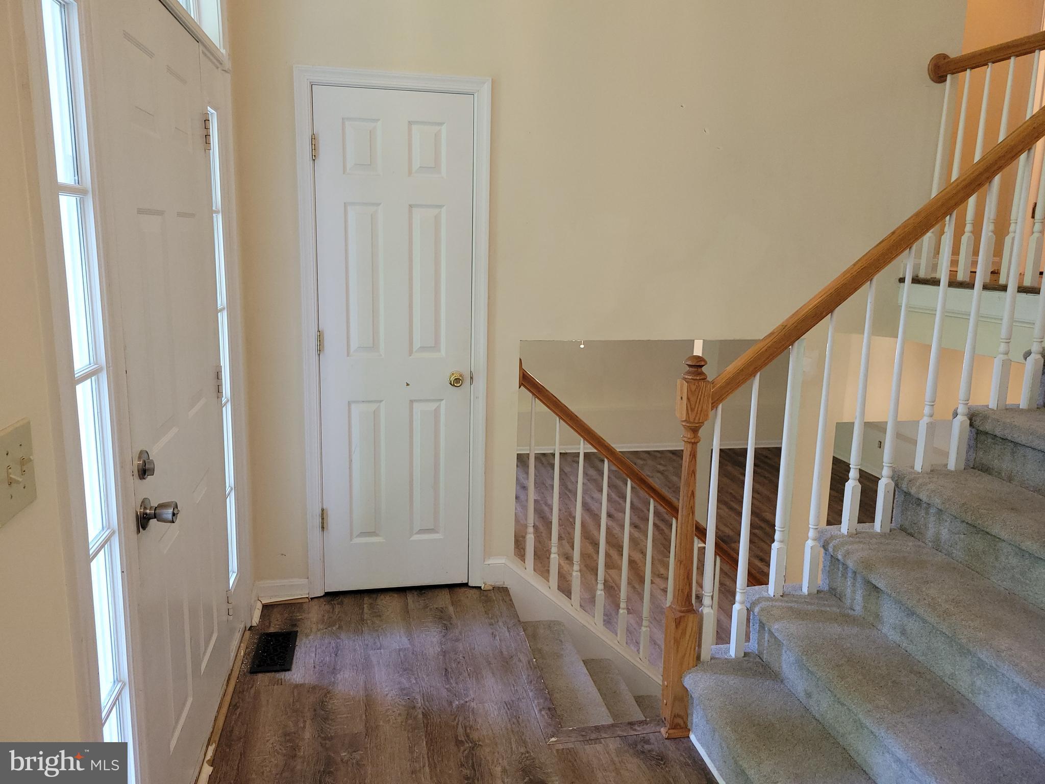 PRESIDENTIAL LAKES - Residential Lease