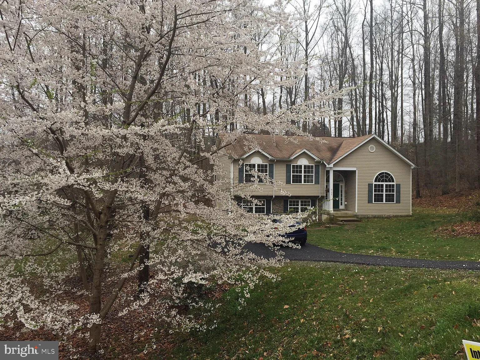 PRESIDENTIAL LAKES - Residential Lease