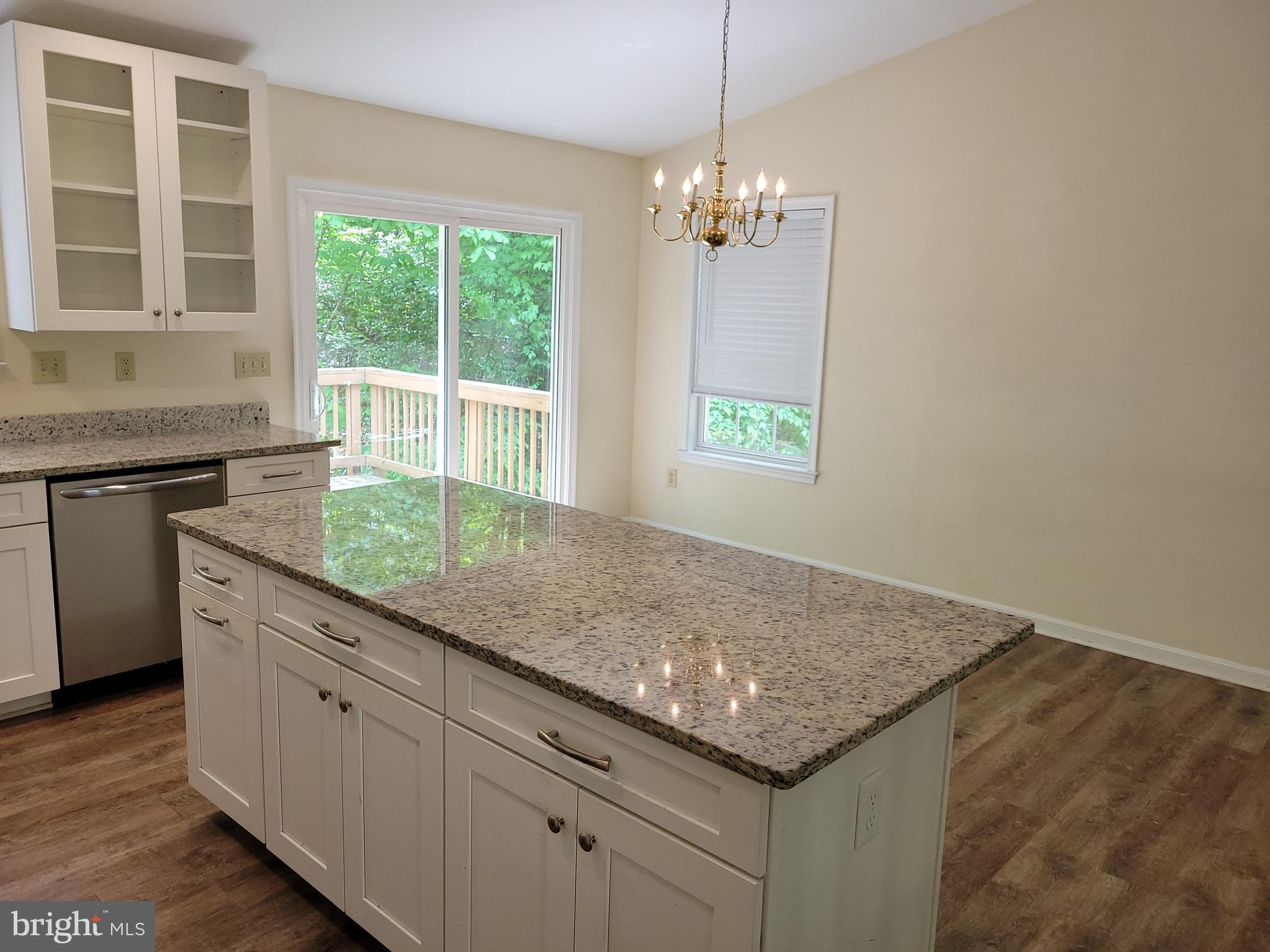 PRESIDENTIAL LAKES - Residential Lease