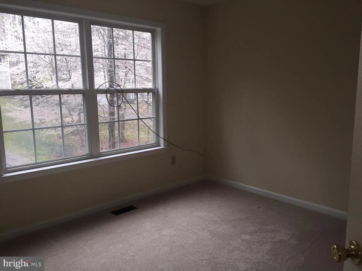 PRESIDENTIAL LAKES - Residential Lease