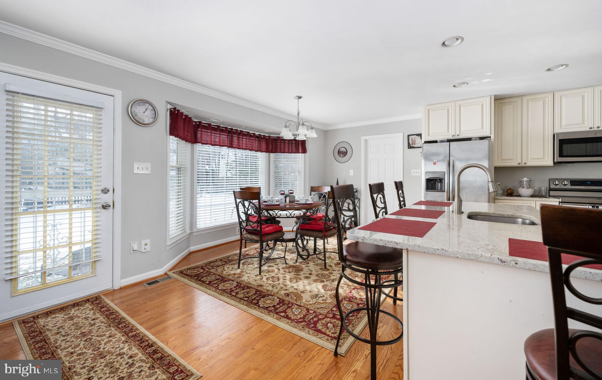 FOX POINT - Residential