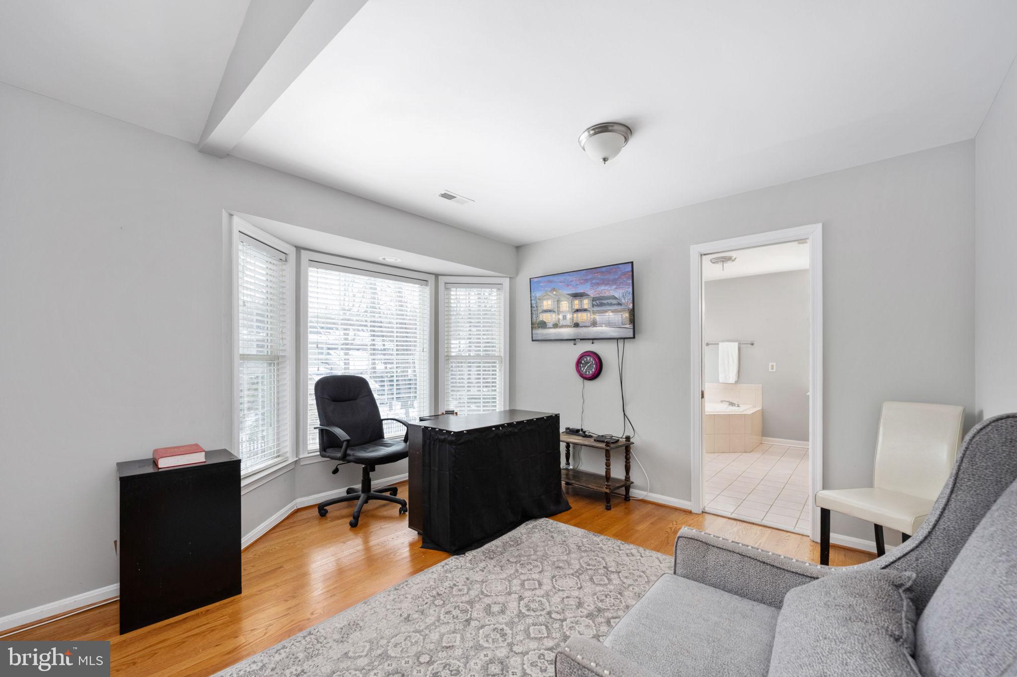 FOX POINT - Residential