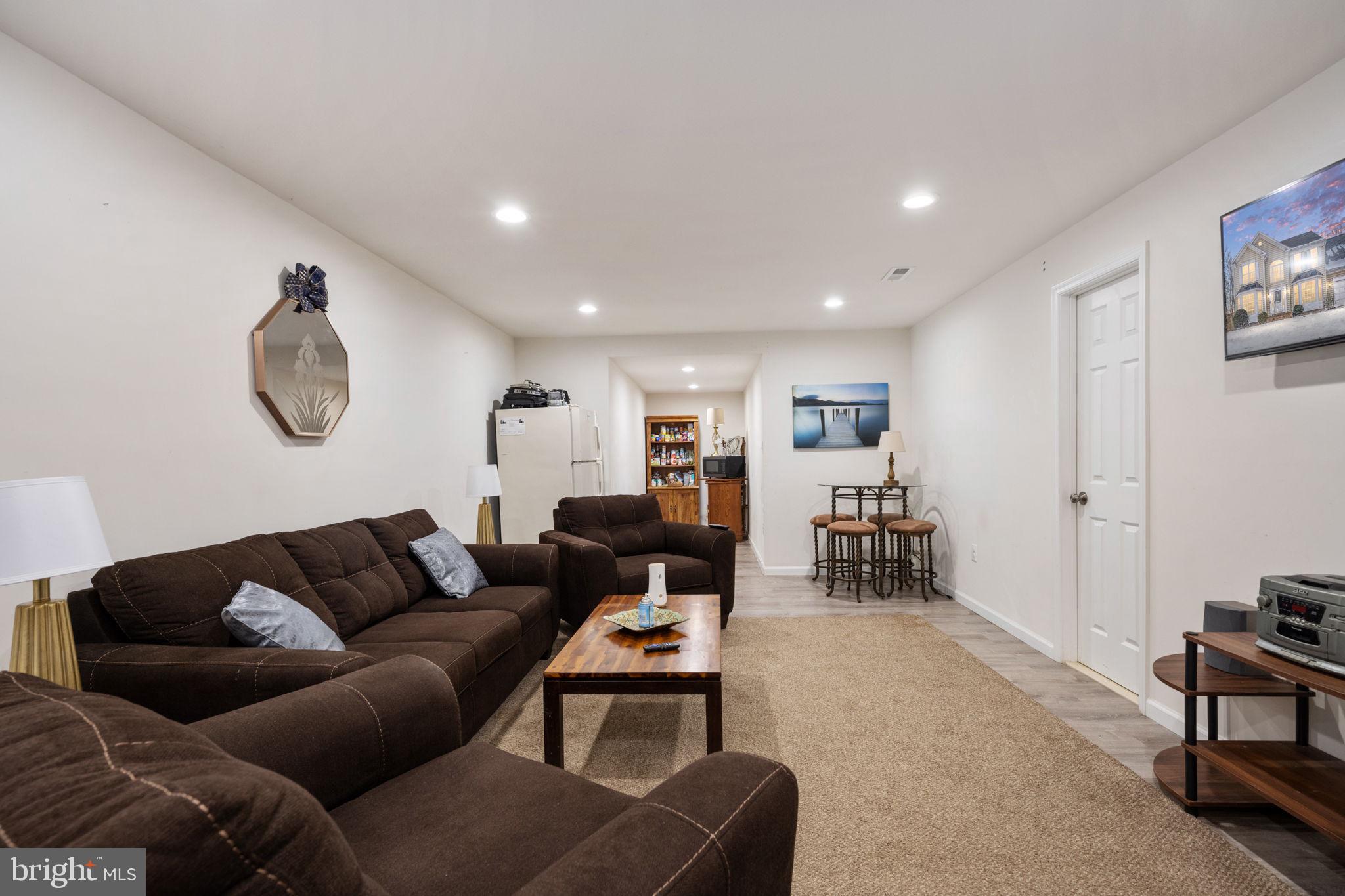 FOX POINT - Residential