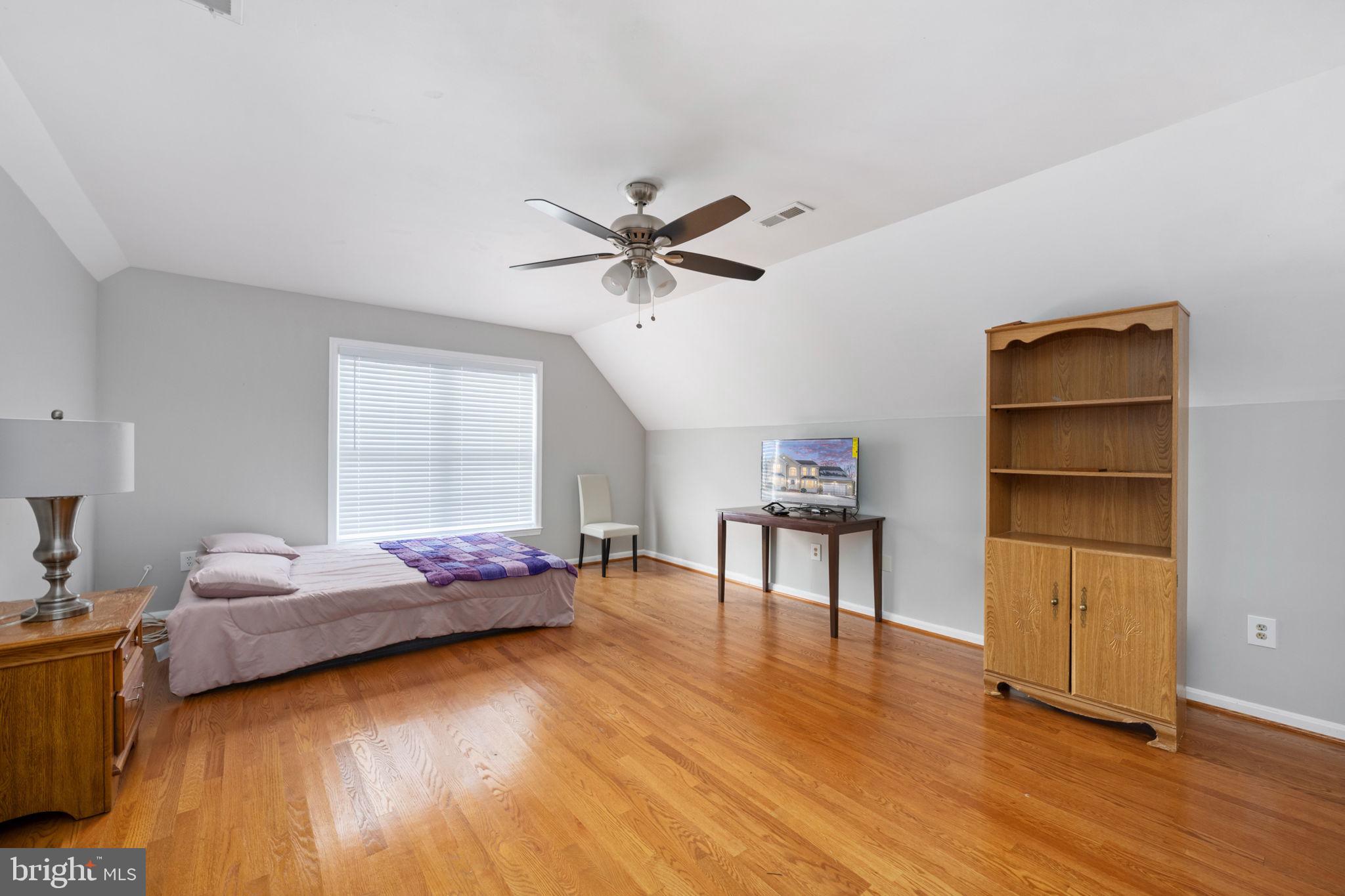 FOX POINT - Residential