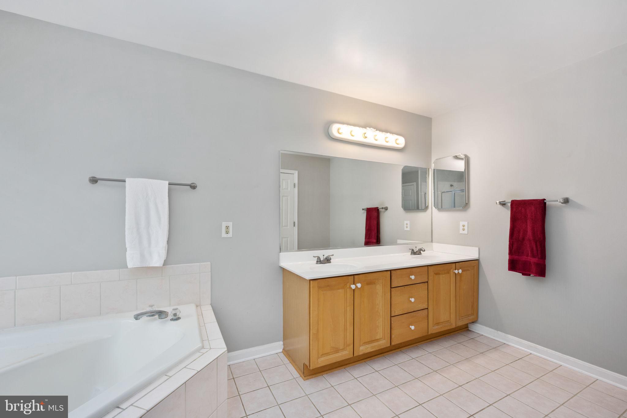 FOX POINT - Residential