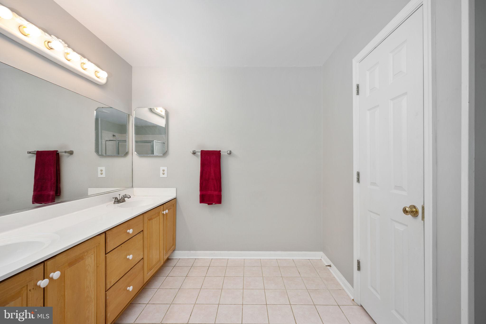 FOX POINT - Residential