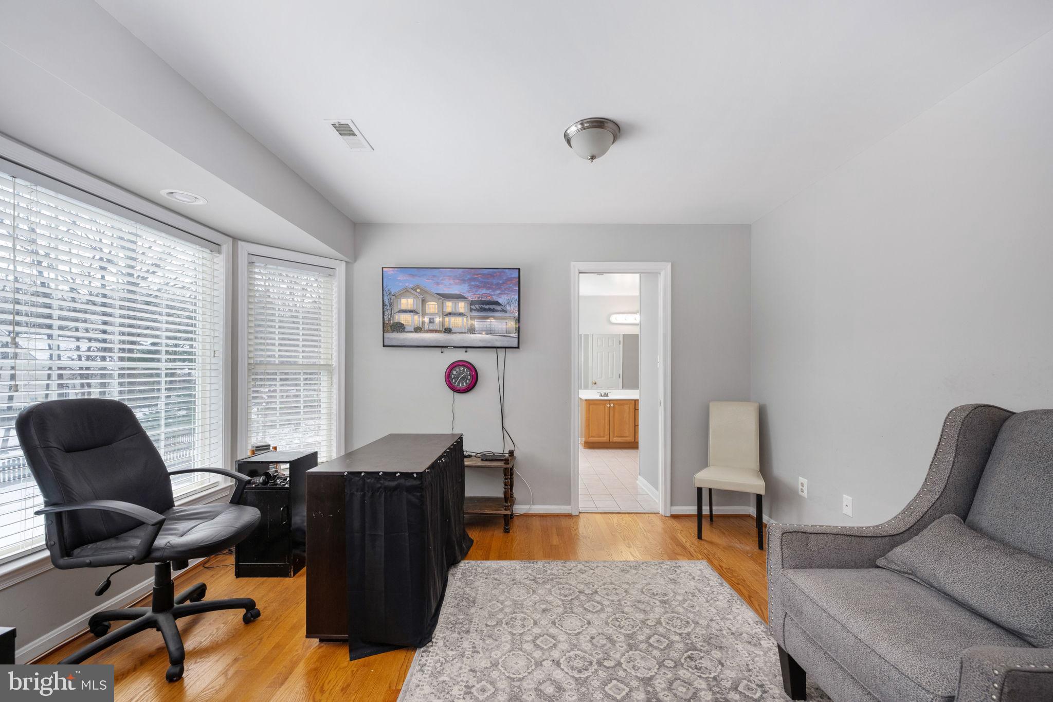 FOX POINT - Residential