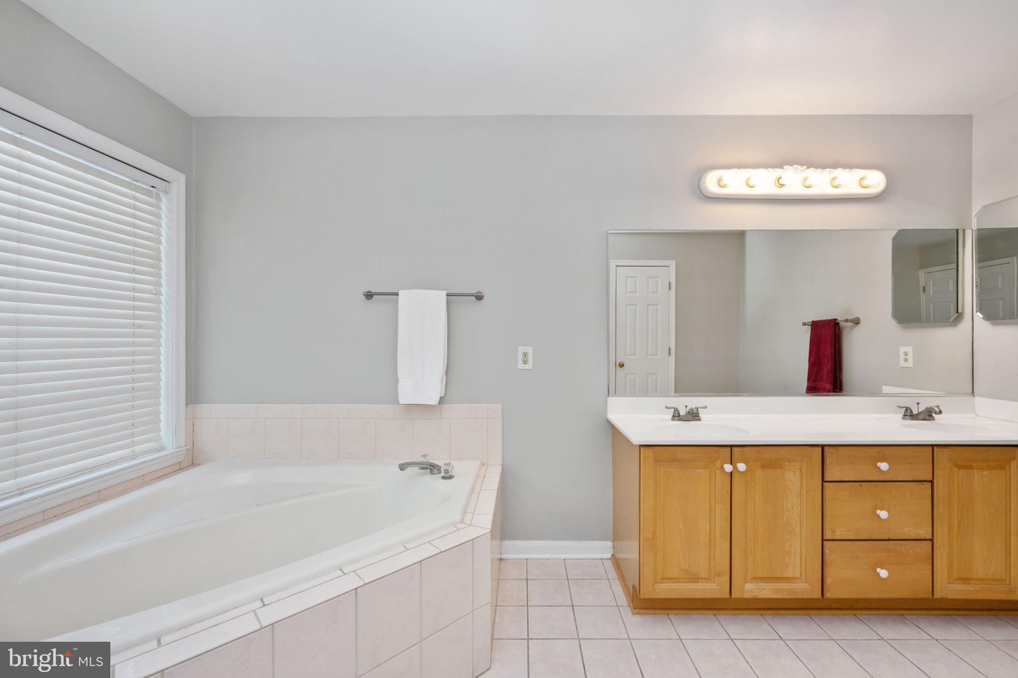 FOX POINT - Residential