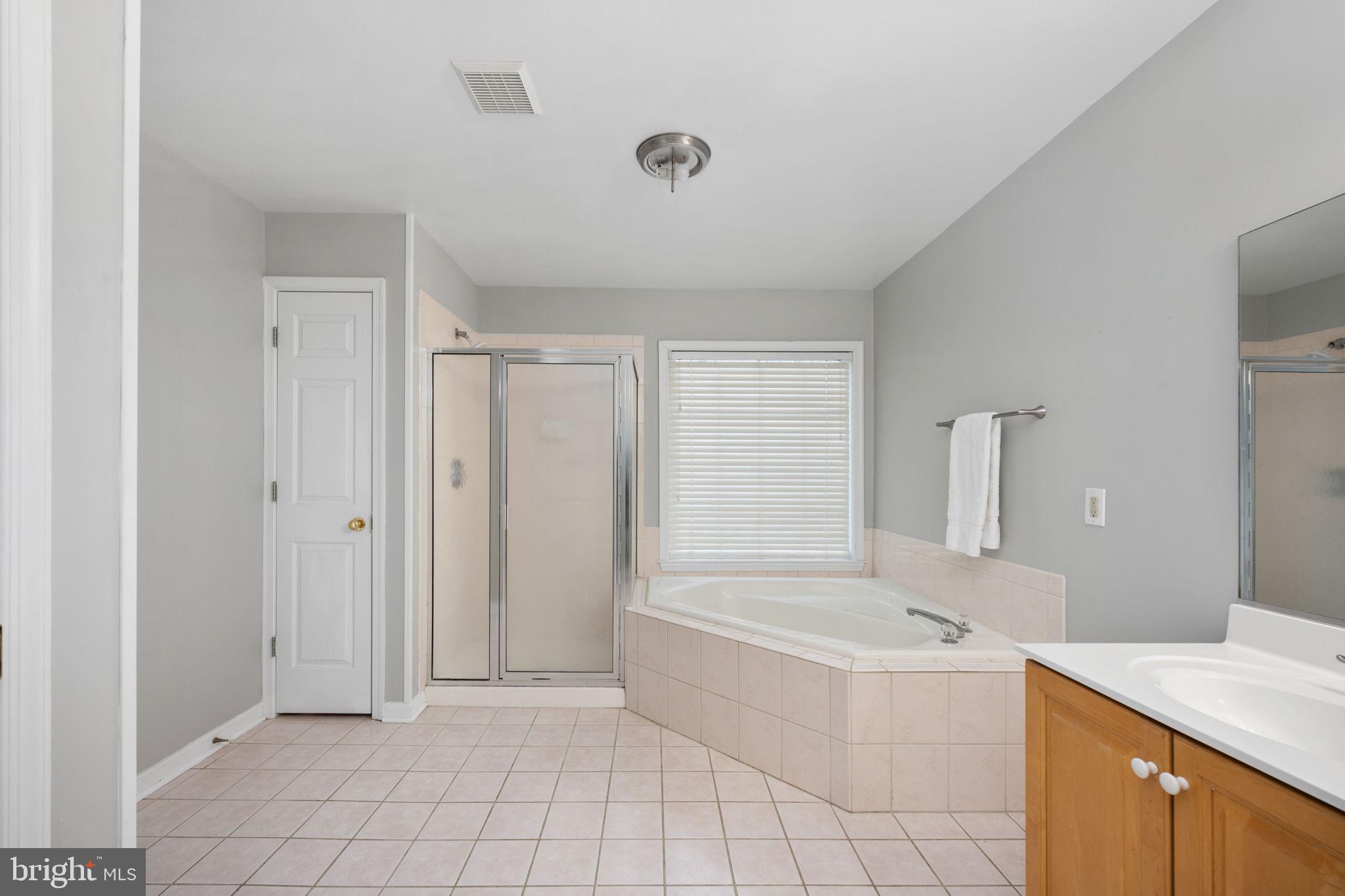 FOX POINT - Residential