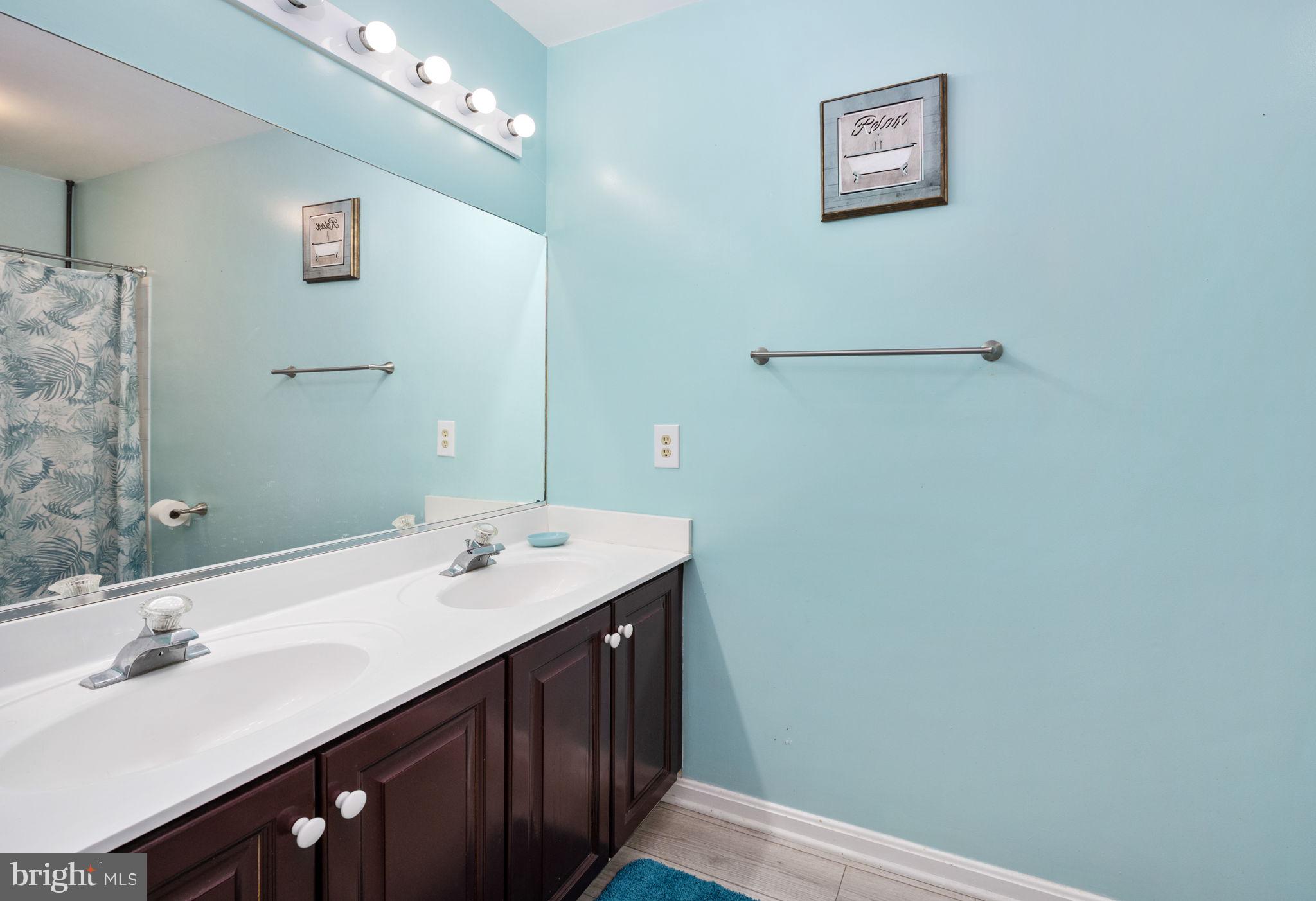 FOX POINT - Residential