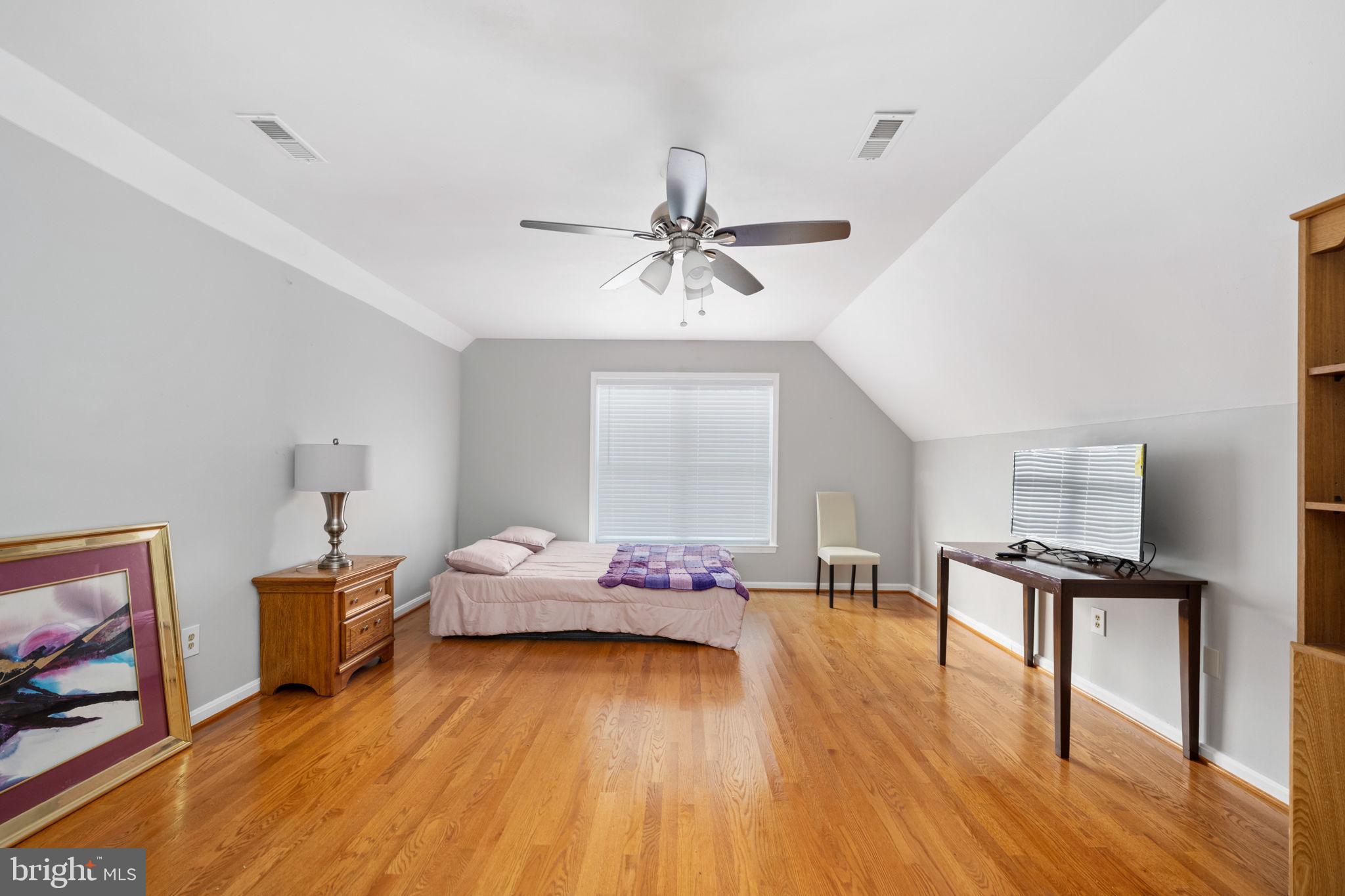 FOX POINT - Residential