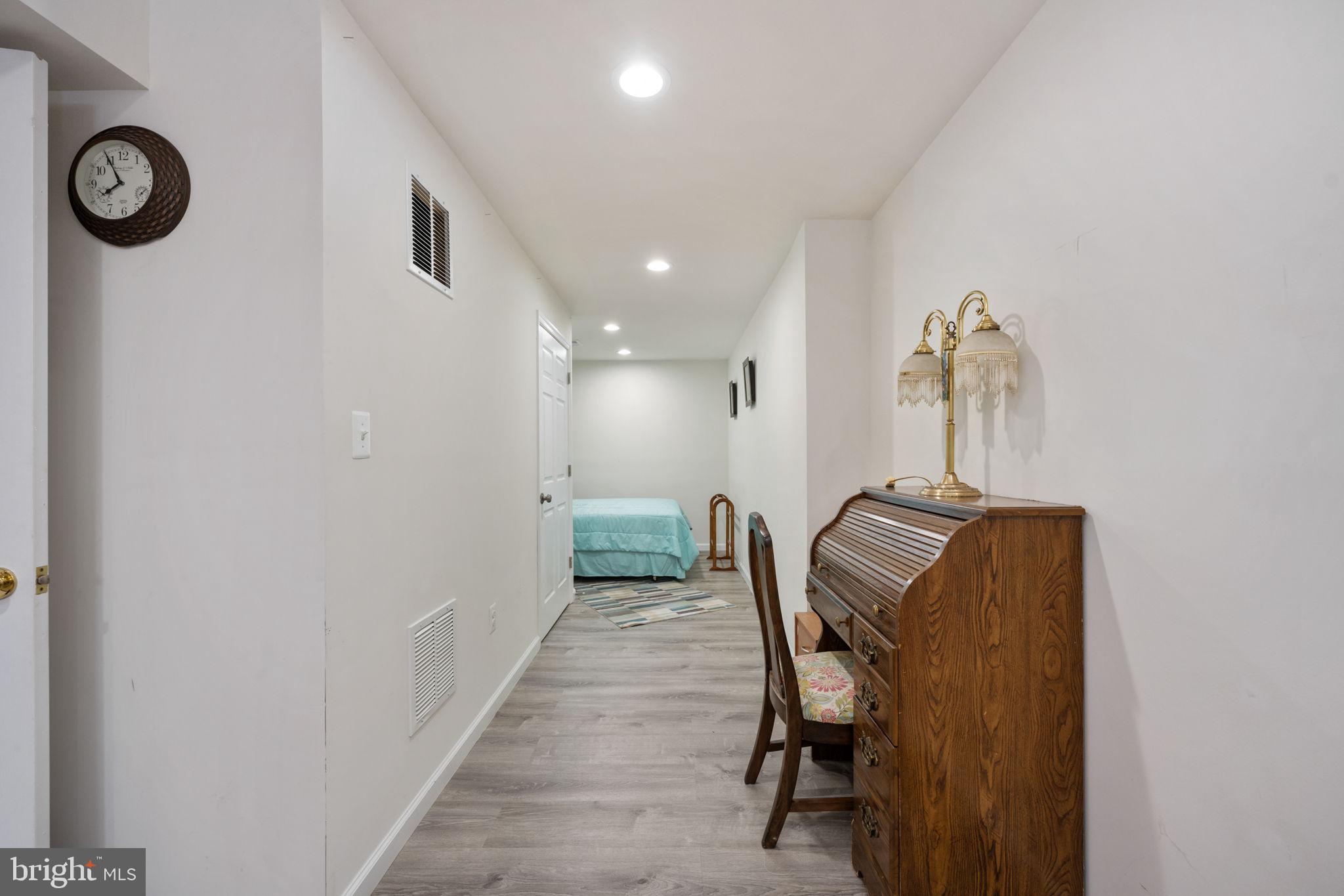 FOX POINT - Residential