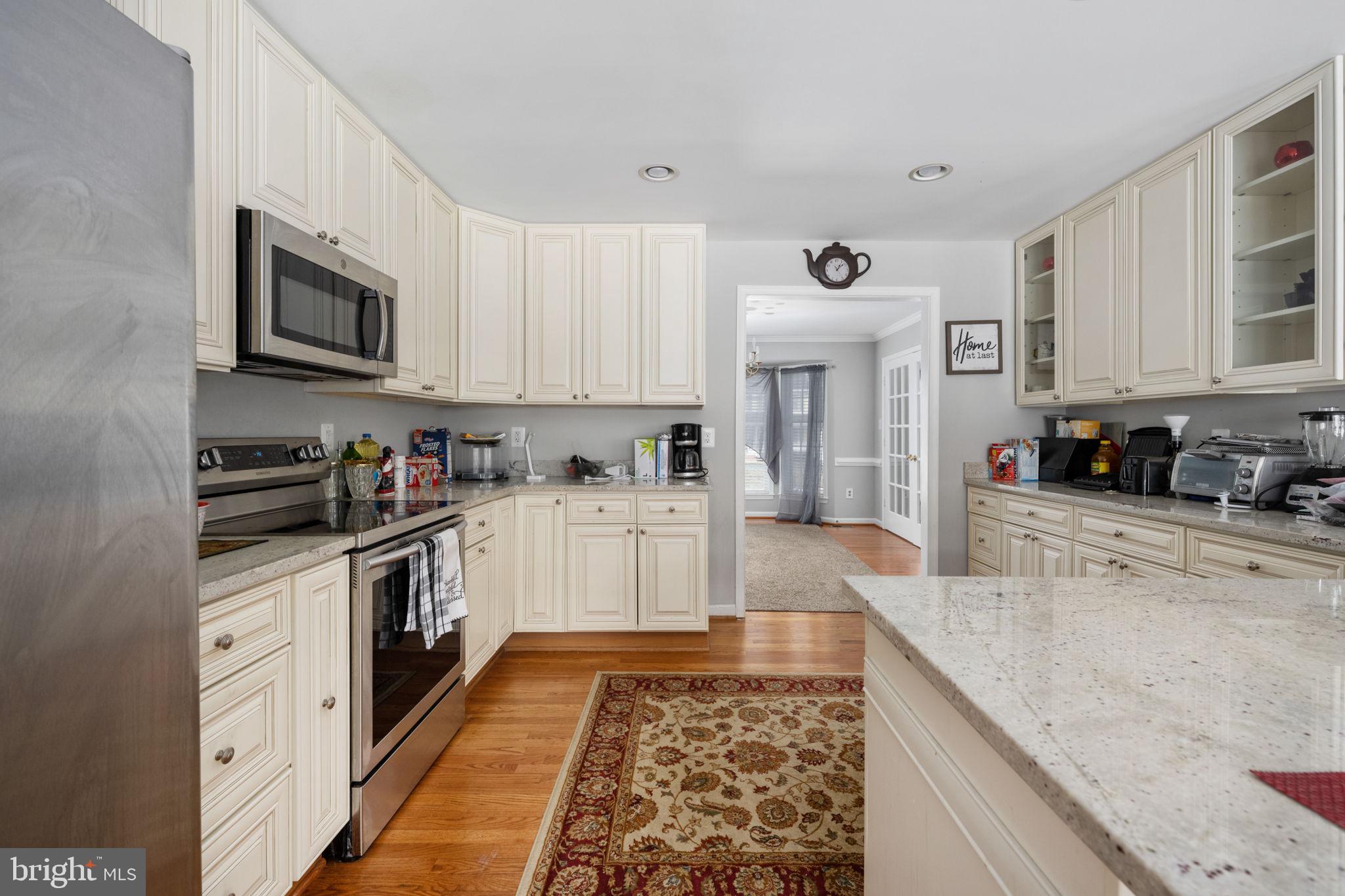 FOX POINT - Residential