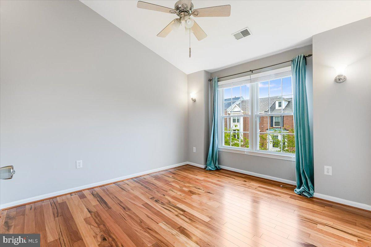 DAVENTRY PARK - Residential