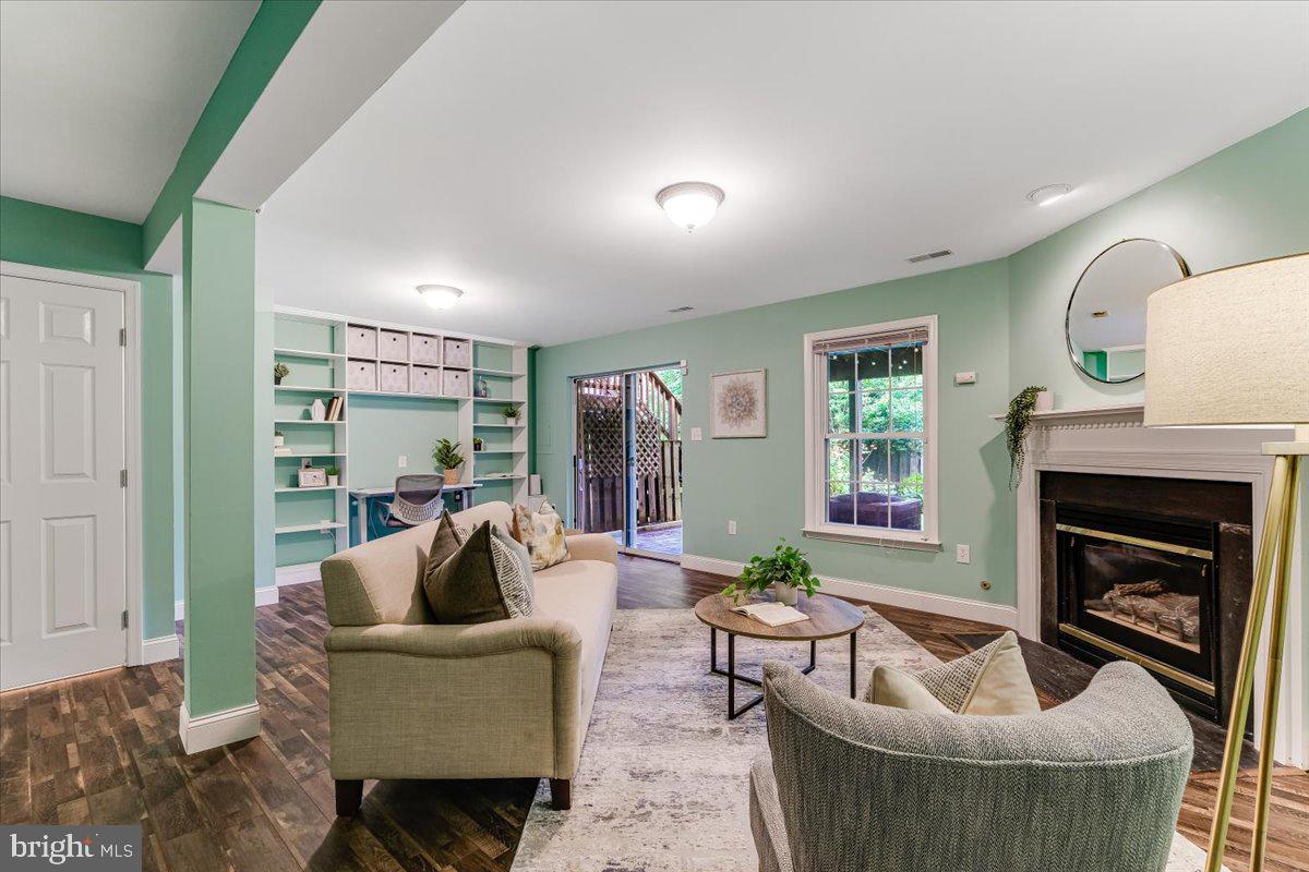 DAVENTRY PARK - Residential