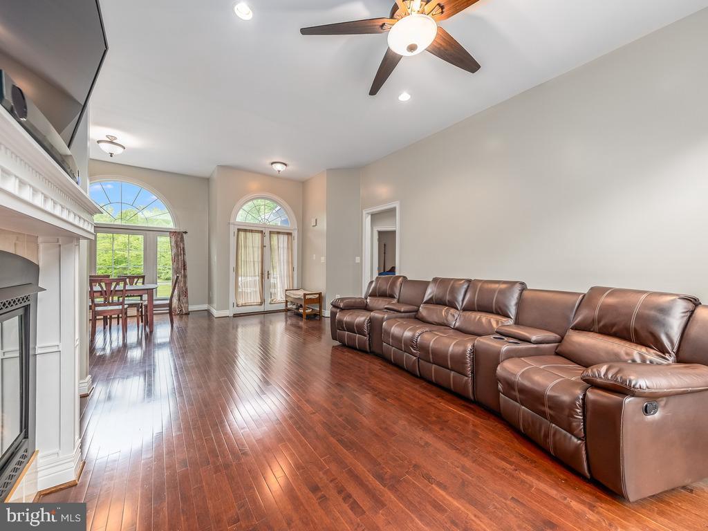 MOUNTAIN VIEW - Residential