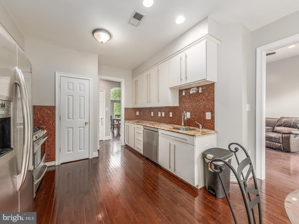 MOUNTAIN VIEW - Residential