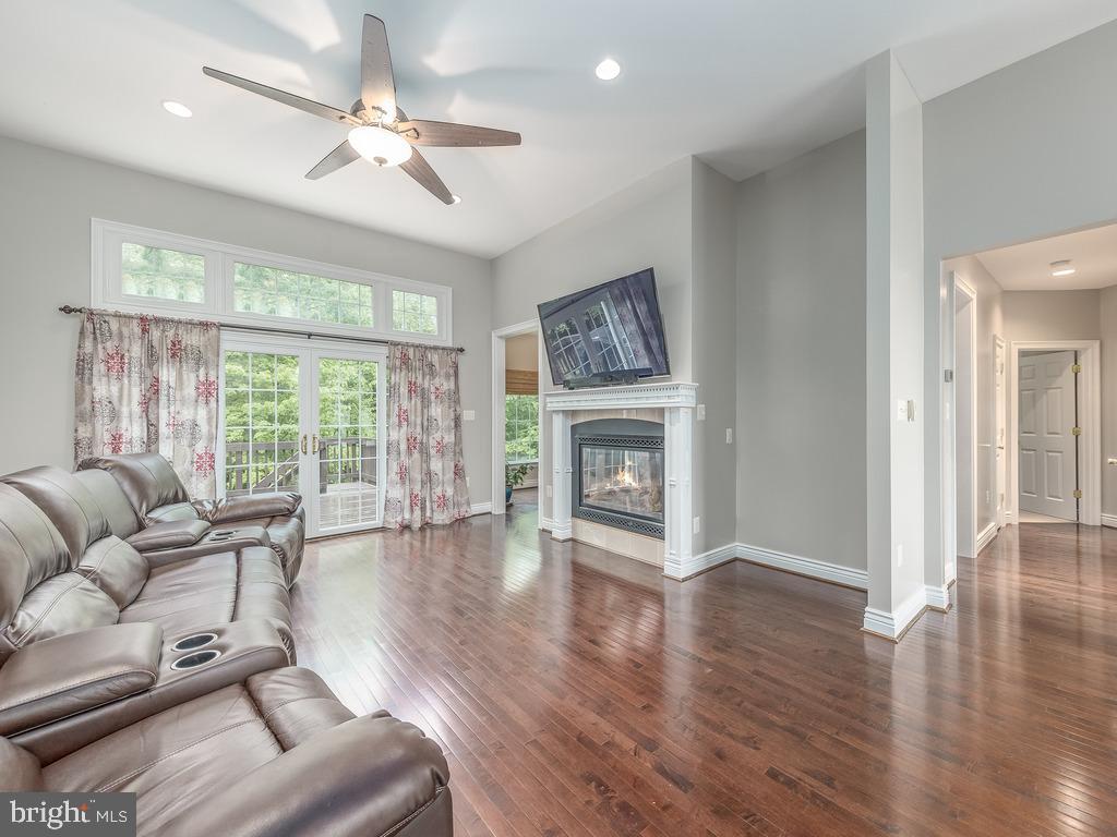 MOUNTAIN VIEW - Residential