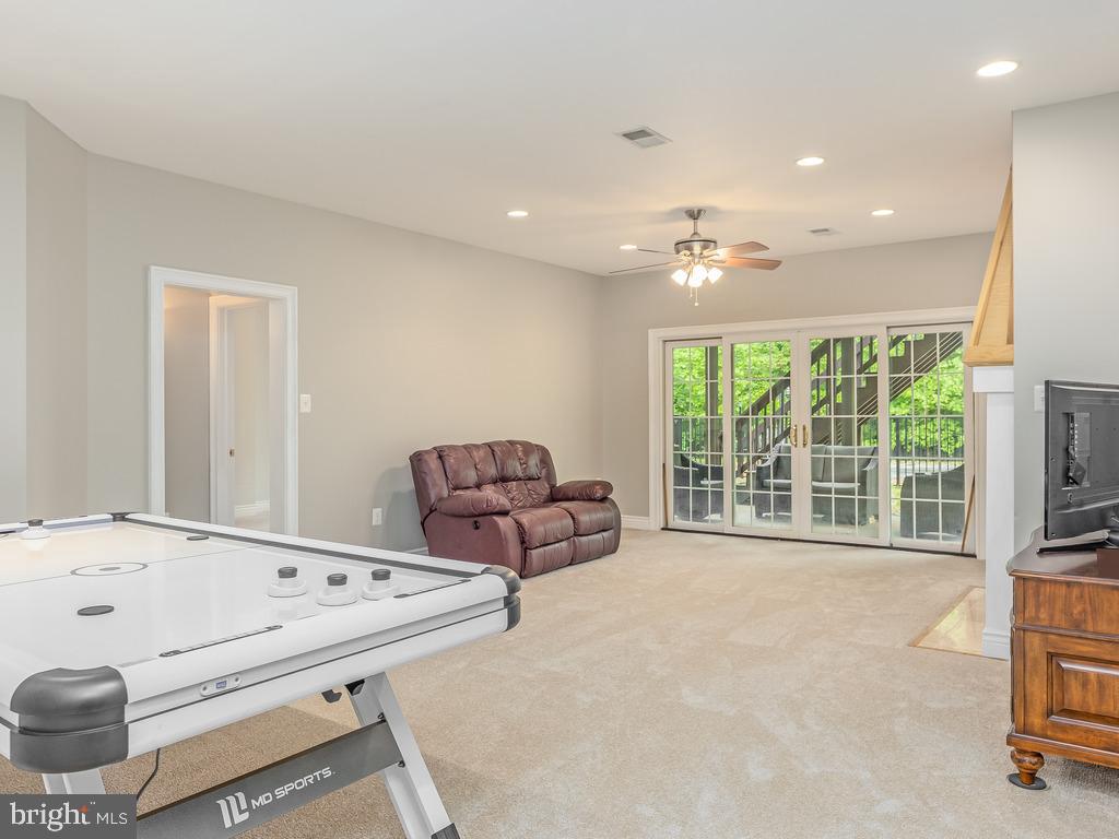 MOUNTAIN VIEW - Residential