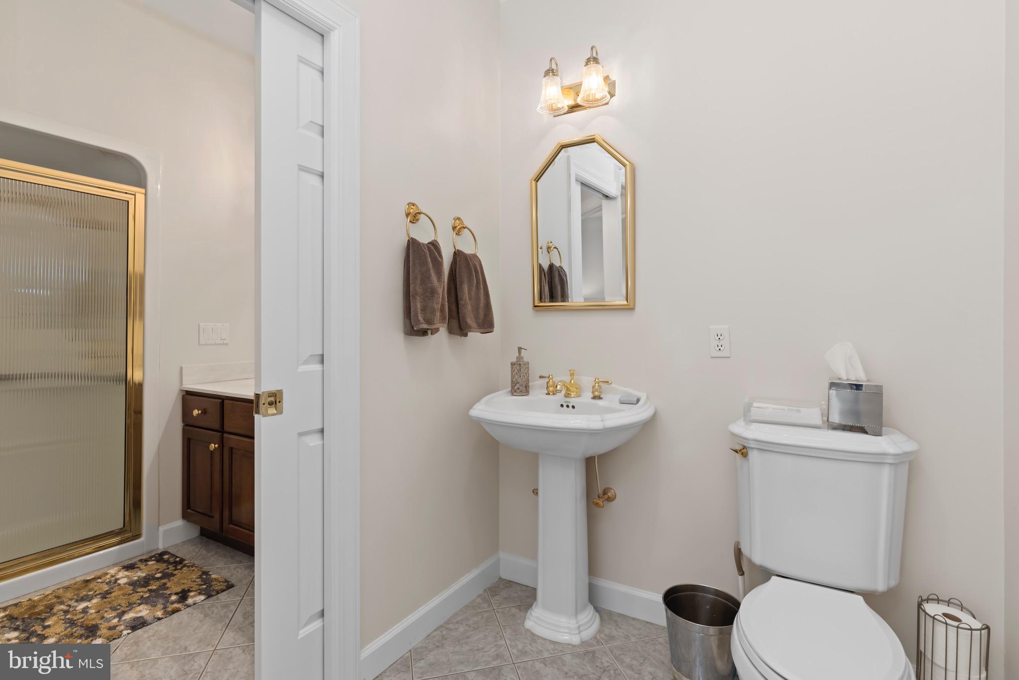 WHITE OAKS - Residential