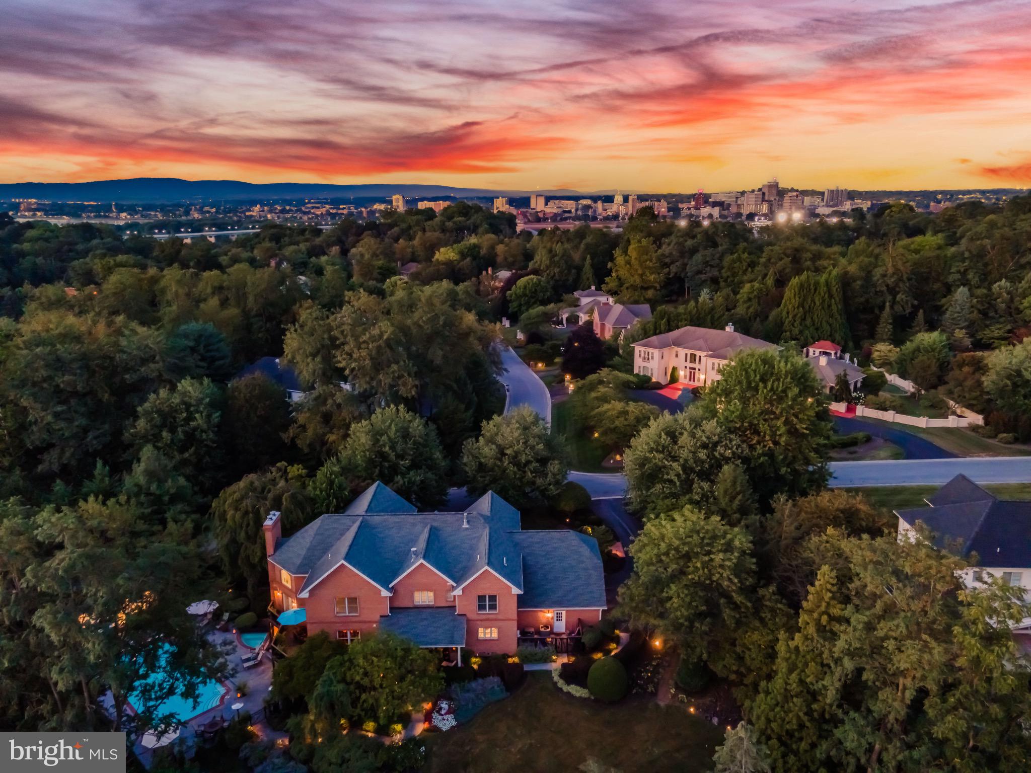 WHITE OAKS - Residential