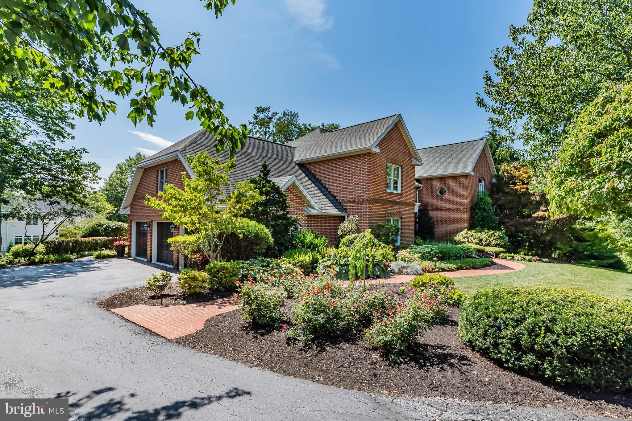 WHITE OAKS - Residential