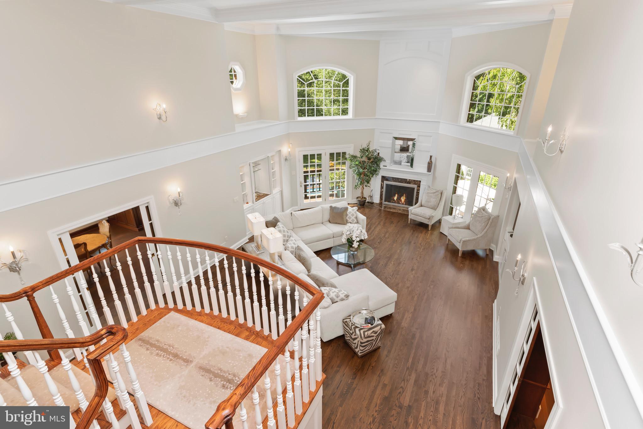 WHITE OAKS - Residential