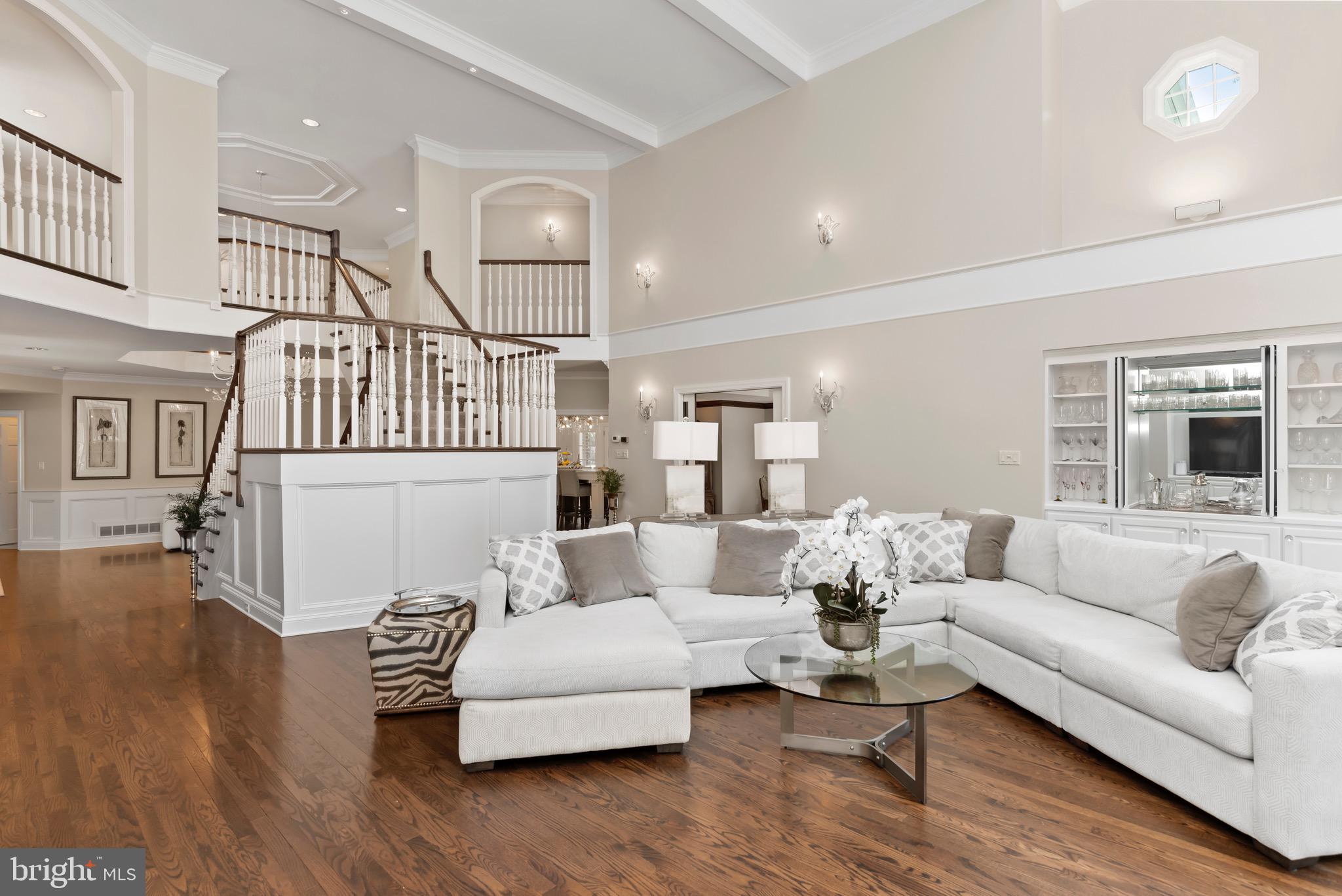 WHITE OAKS - Residential