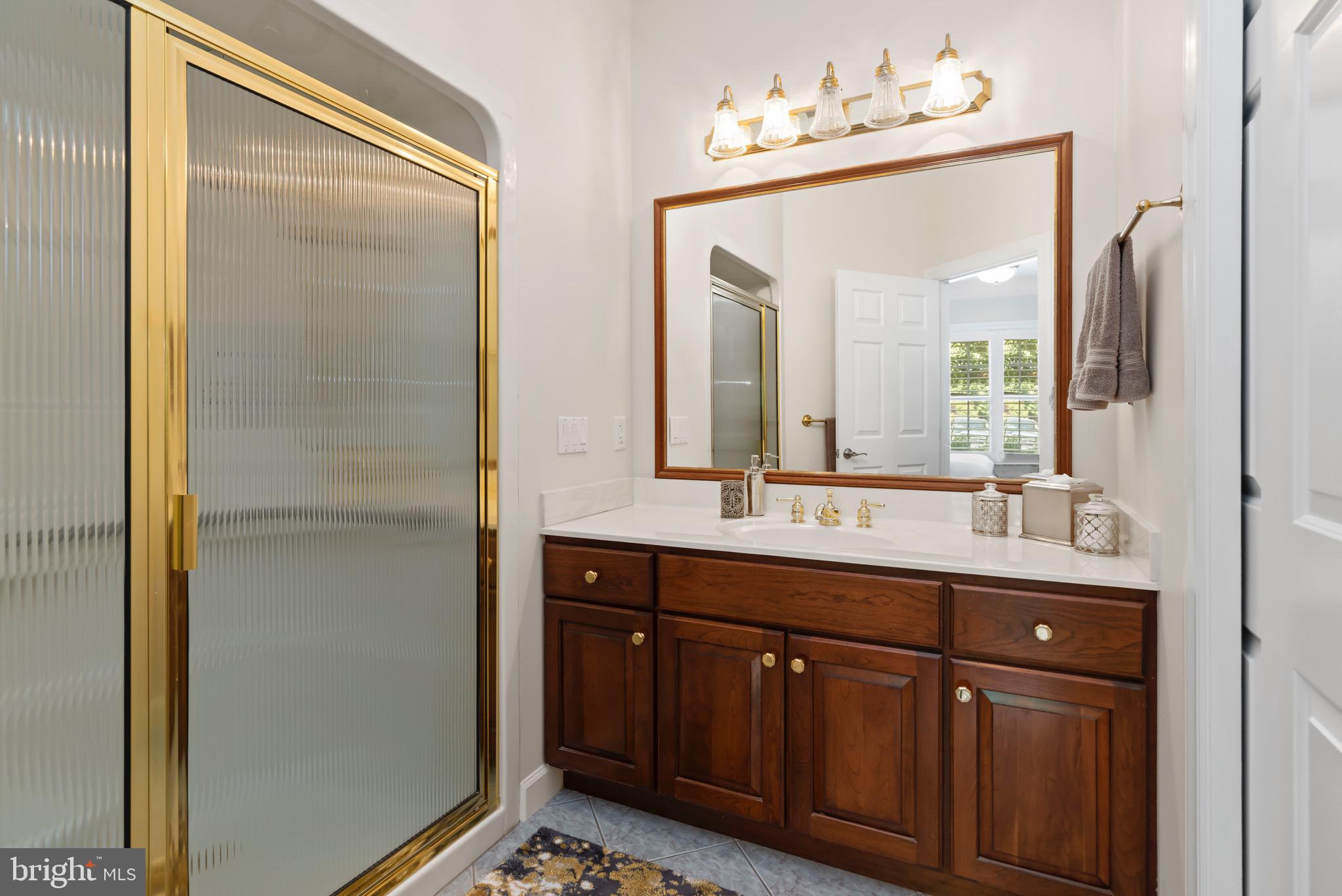 WHITE OAKS - Residential