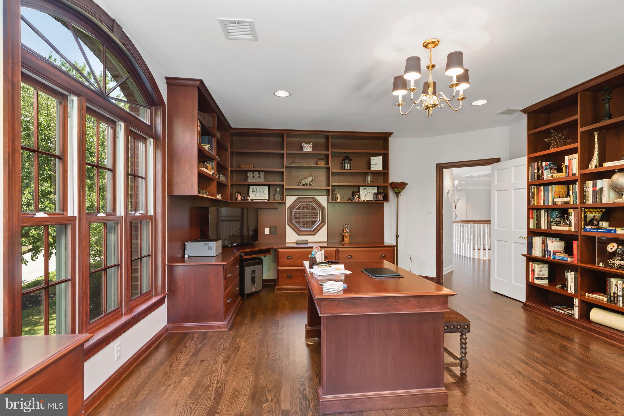 WHITE OAKS - Residential