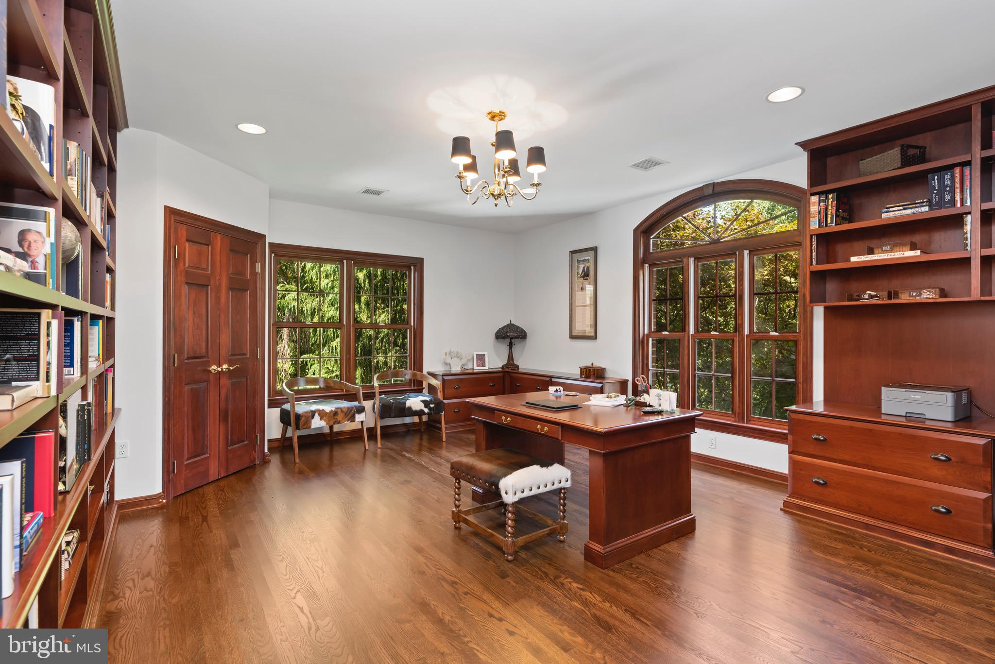 WHITE OAKS - Residential