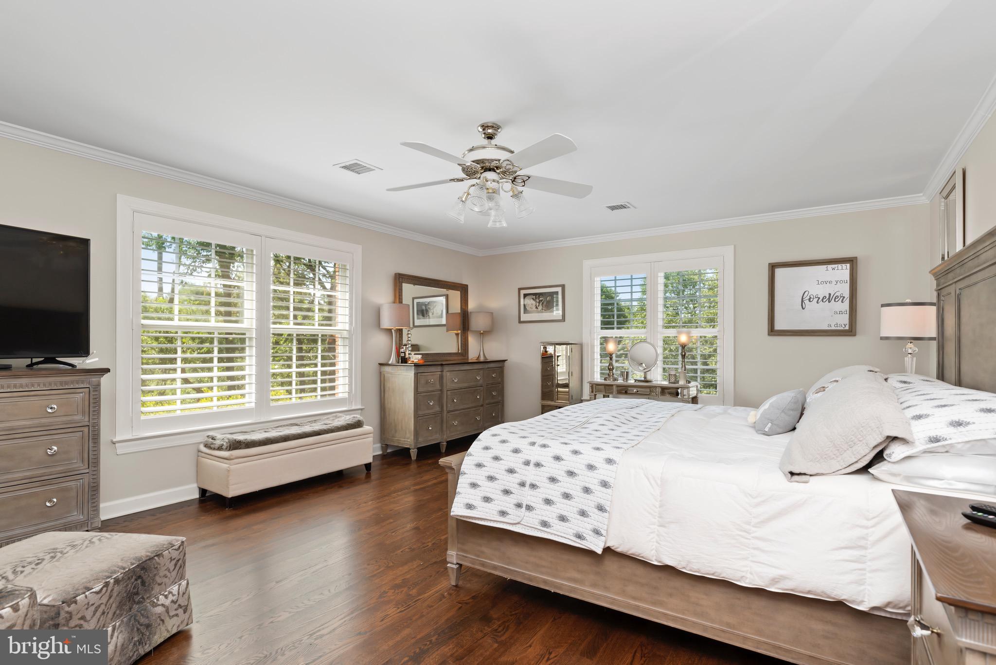 WHITE OAKS - Residential