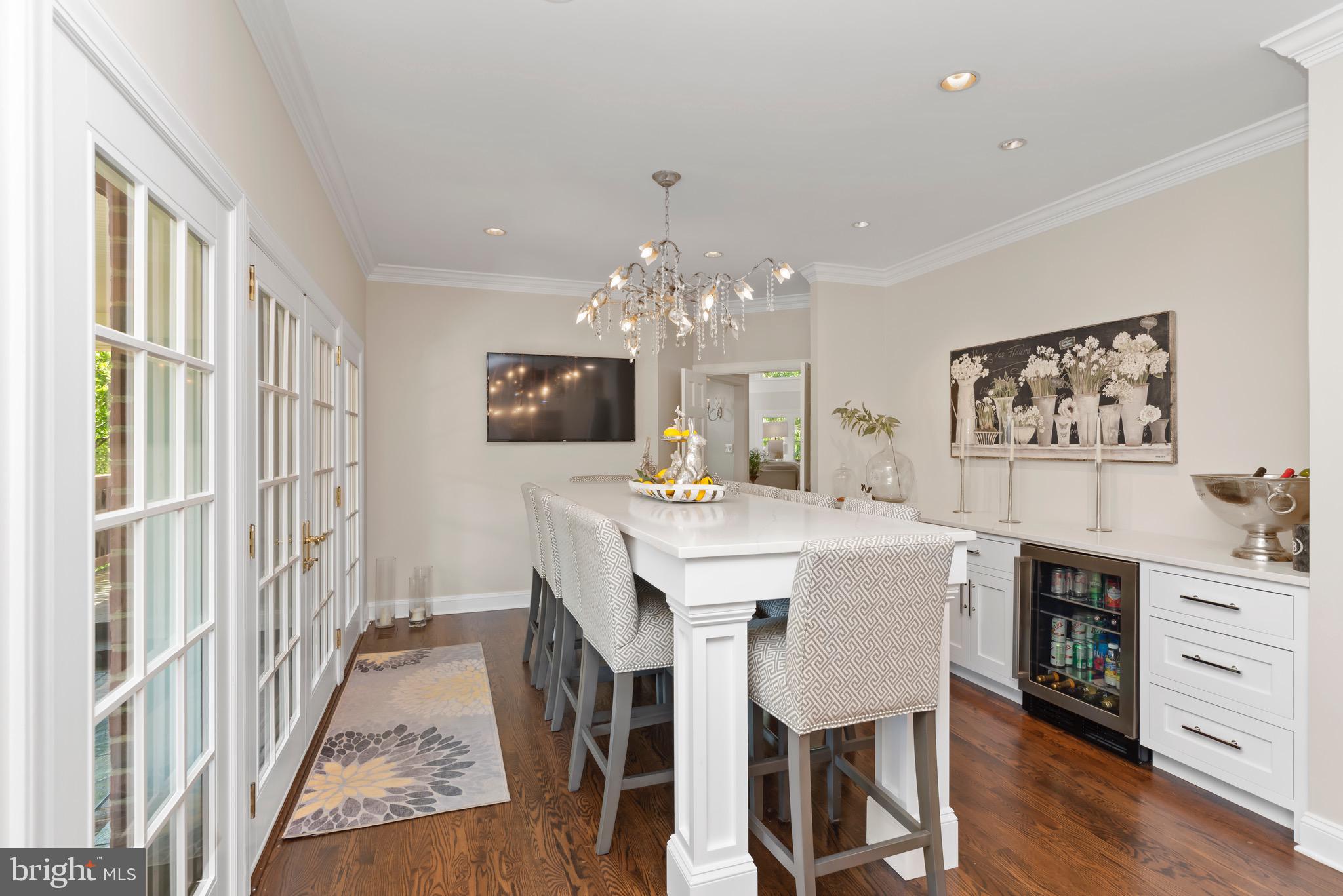 WHITE OAKS - Residential