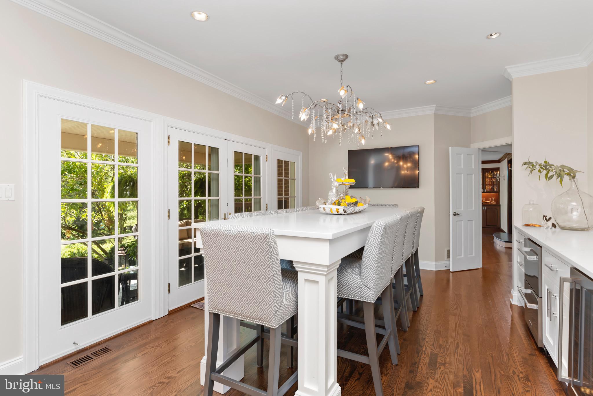 WHITE OAKS - Residential