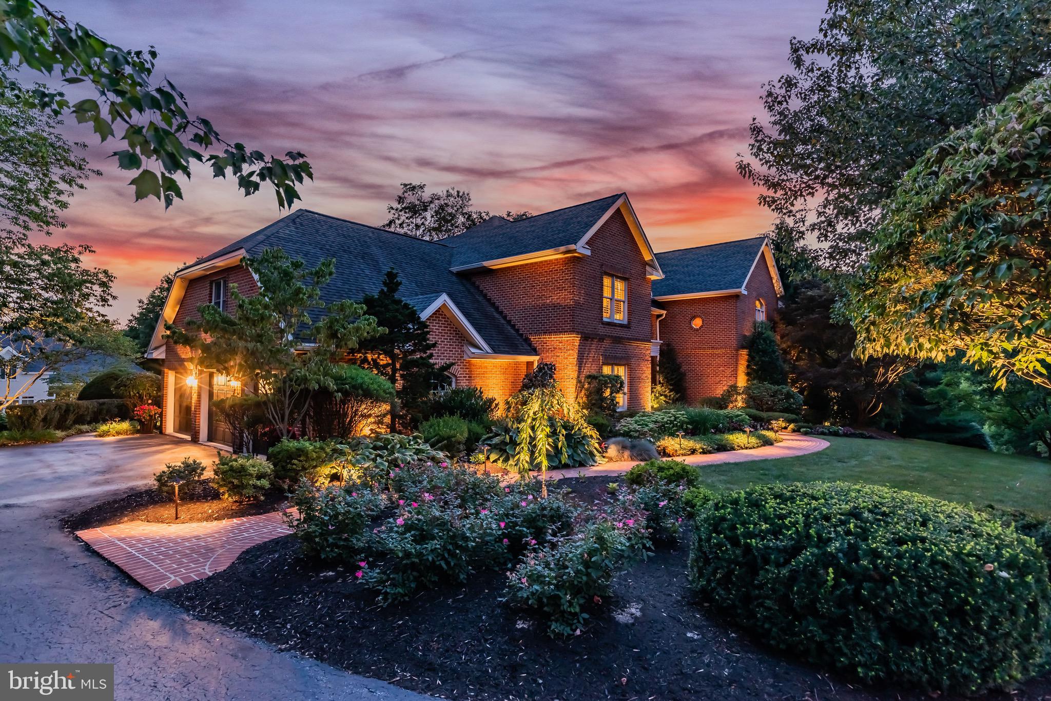 WHITE OAKS - Residential