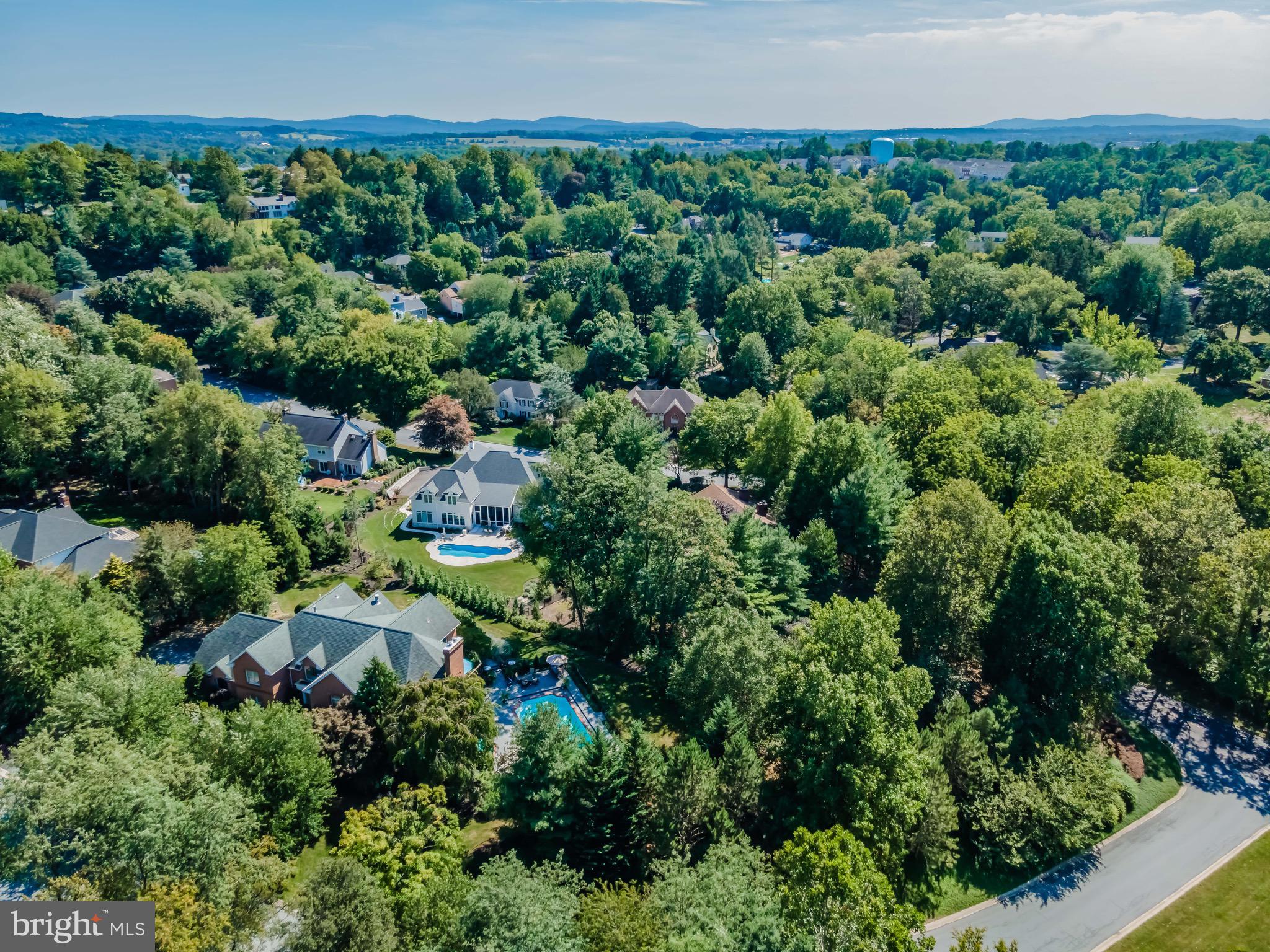 WHITE OAKS - Residential