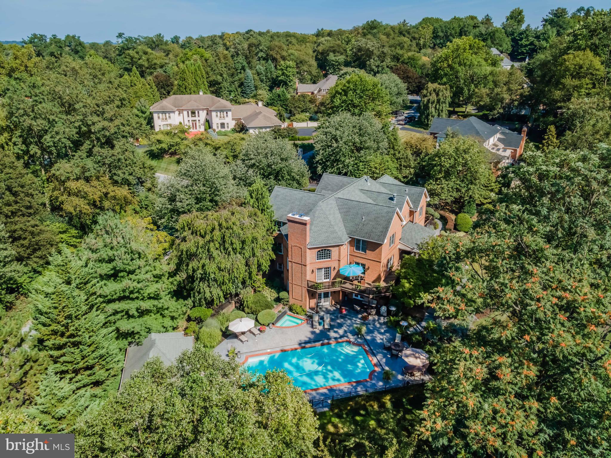 WHITE OAKS - Residential