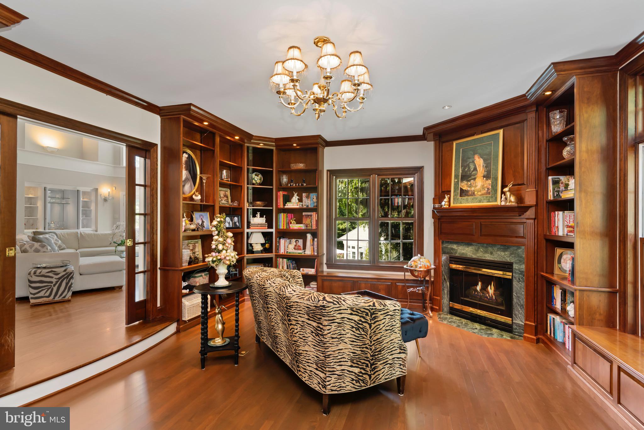 WHITE OAKS - Residential