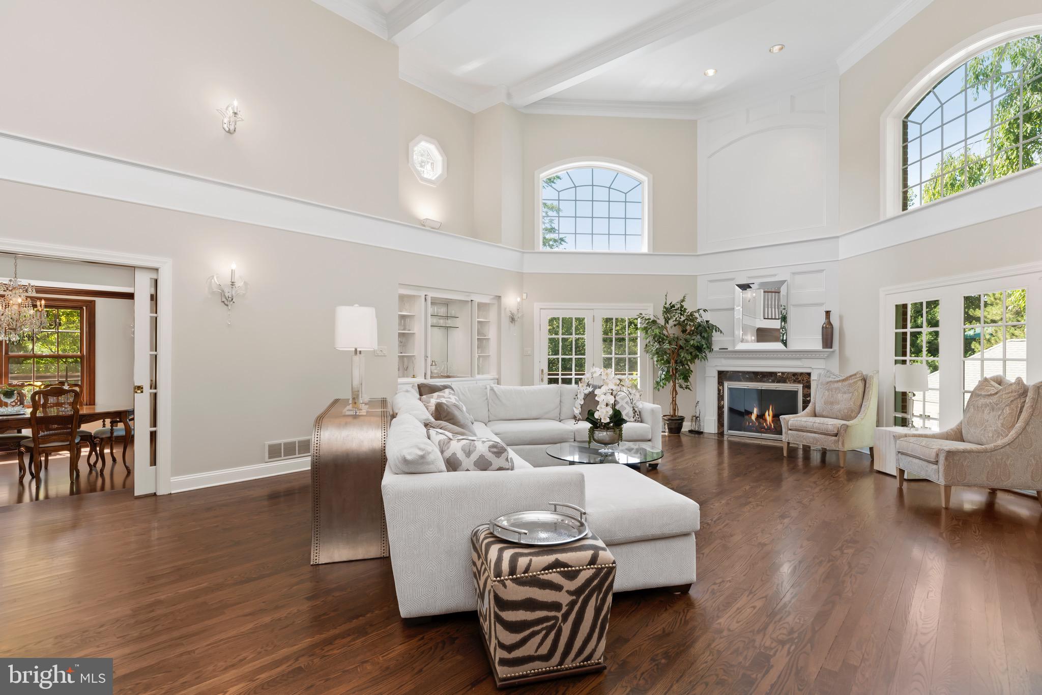 WHITE OAKS - Residential