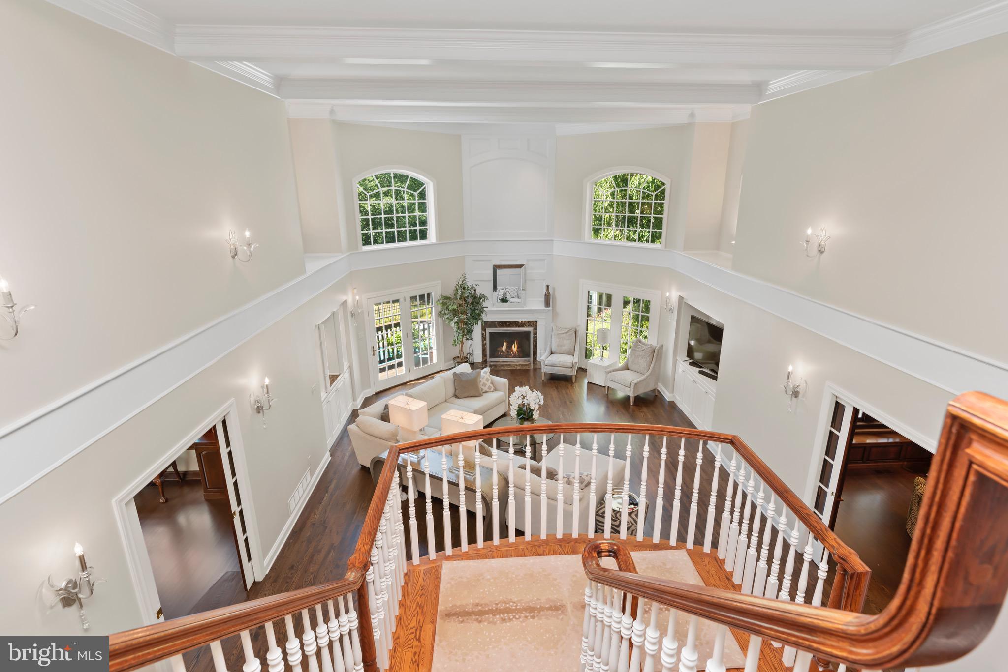 WHITE OAKS - Residential