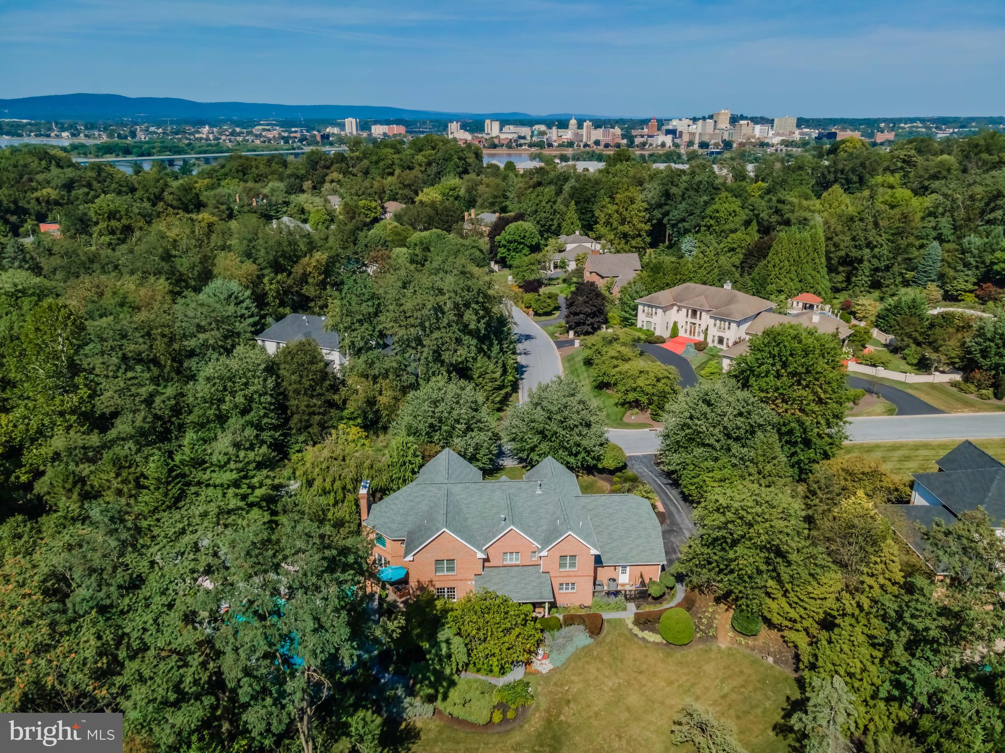 WHITE OAKS - Residential