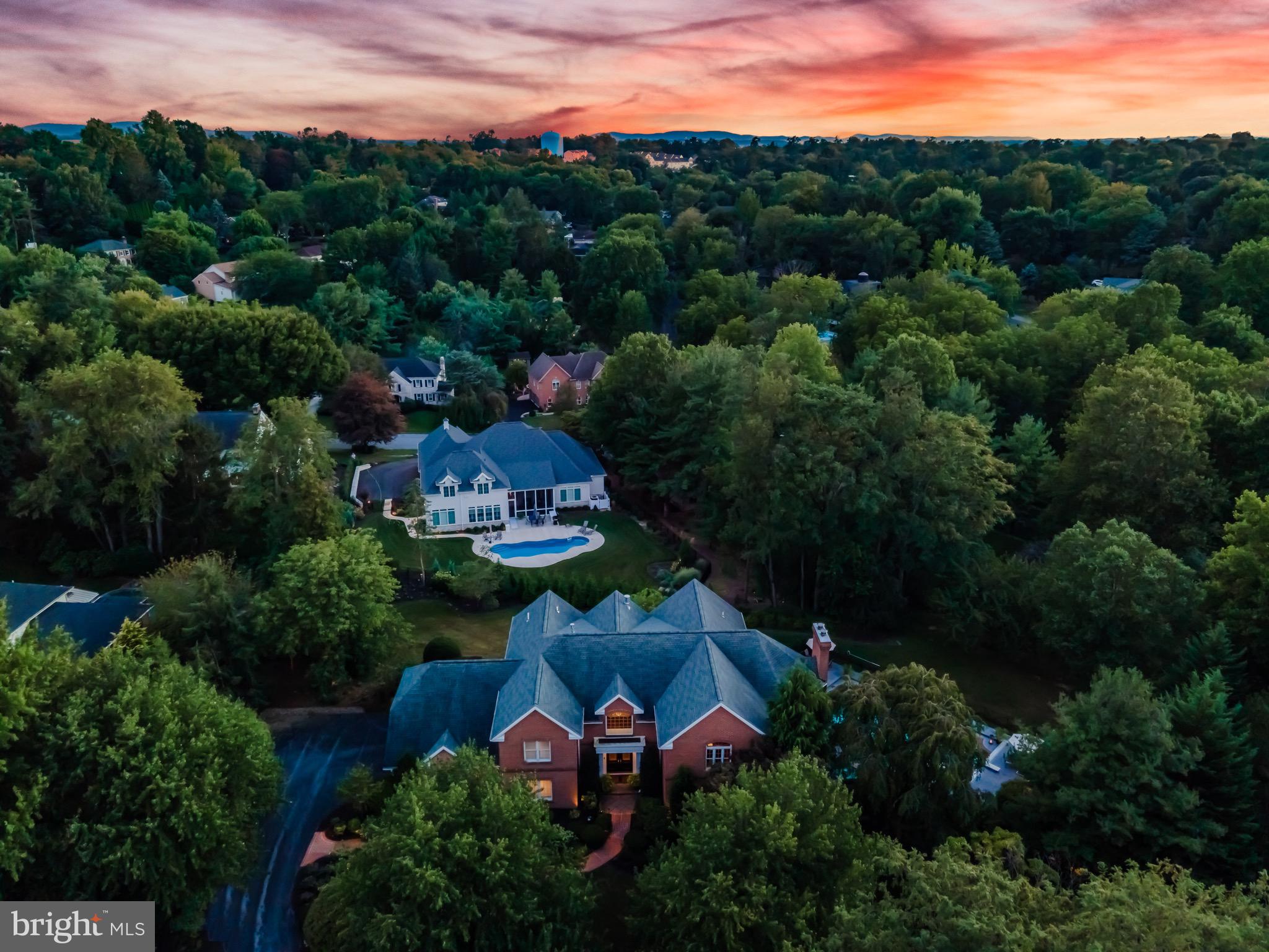 WHITE OAKS - Residential