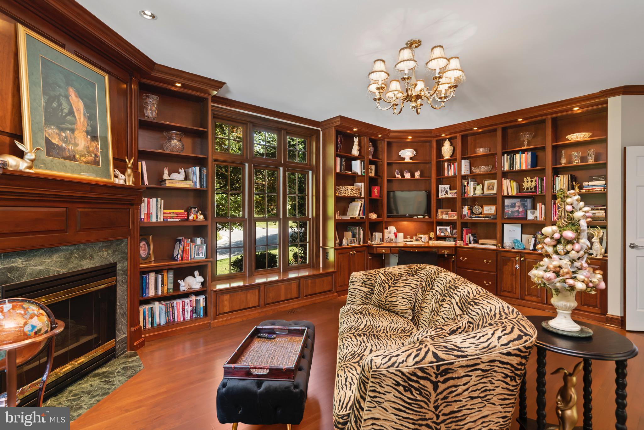 WHITE OAKS - Residential