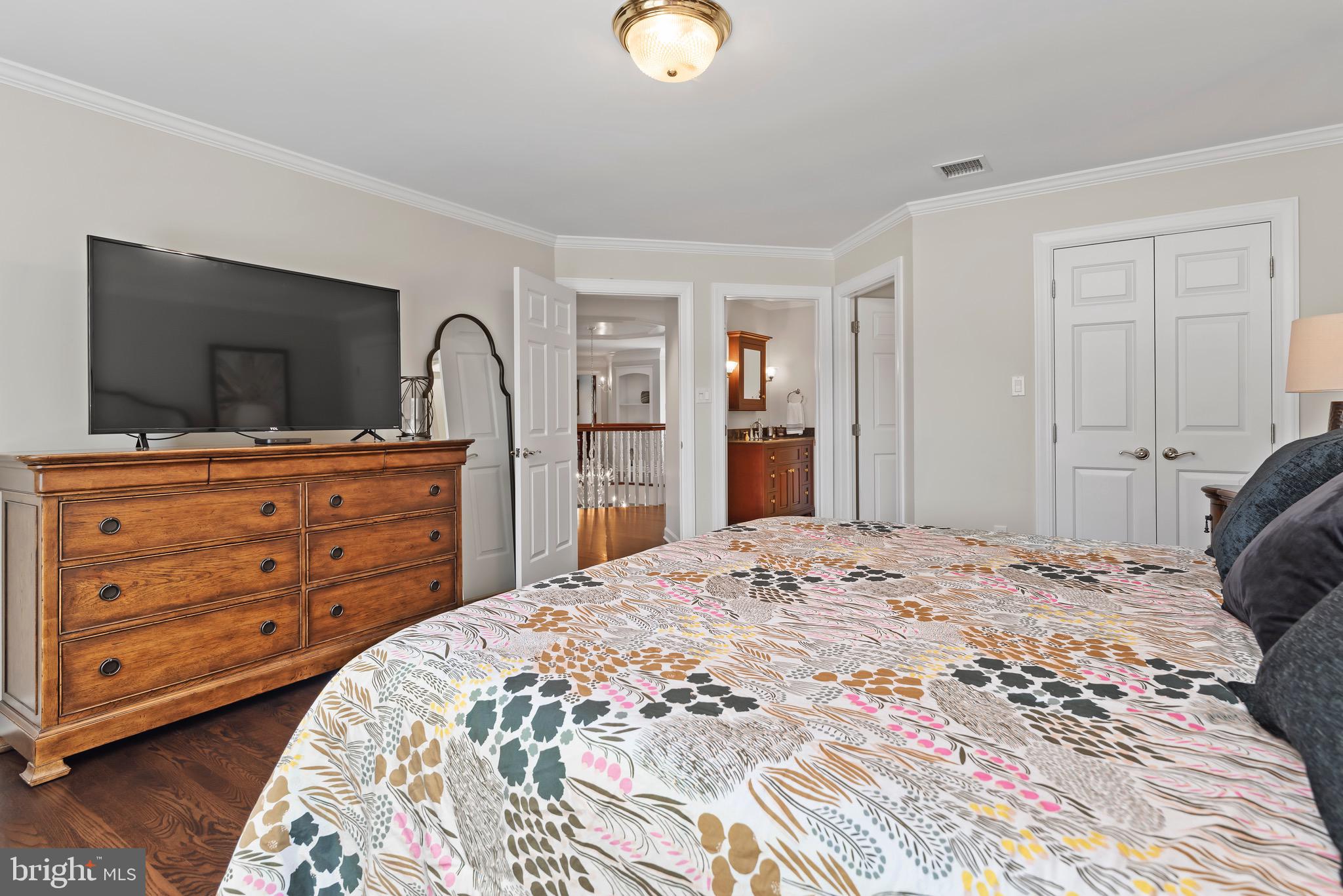 WHITE OAKS - Residential